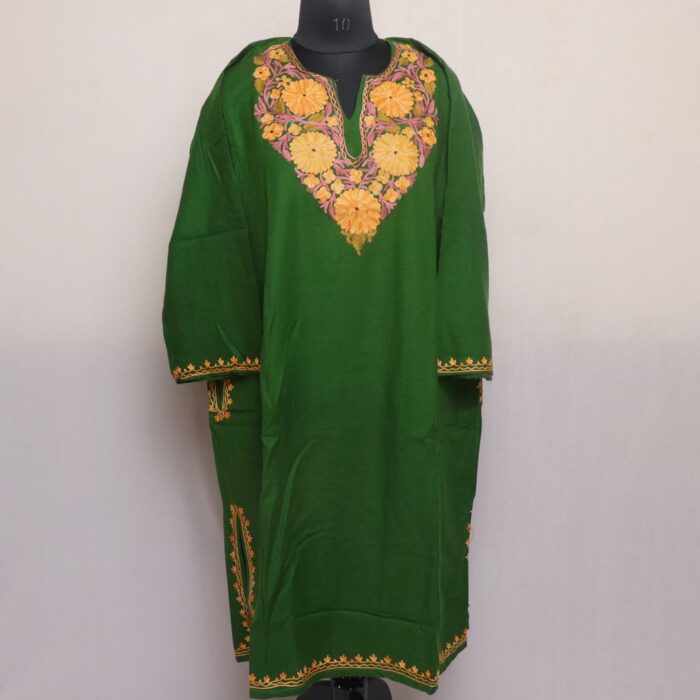 Sabz Nazakat Cashmilon Pheran with Aari Embroidery