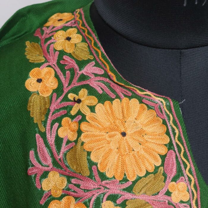 Sabz Nazakat Cashmilon Pheran with Aari Embroidery - Image 3