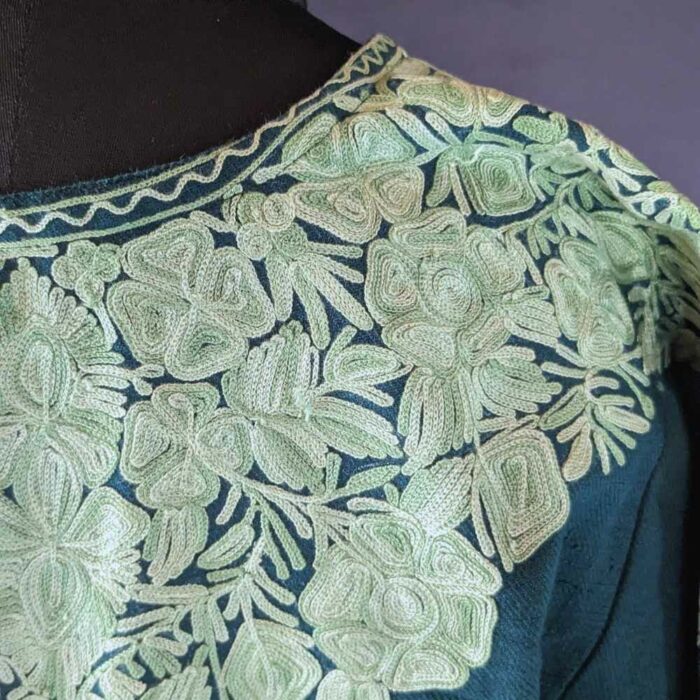 Green MeerBaagh Kashmiri Phiran with Front Back Embroidery - Image 7