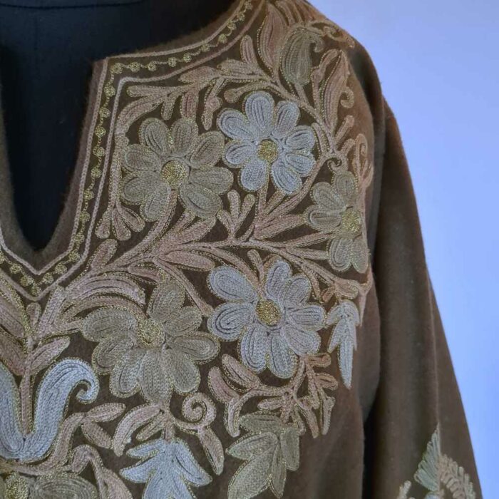 Olive Green Tweed Aari Zari Kashmiri Pheran - Image 3