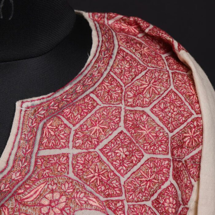 Premium Kashmiri Box Raffal Pheran with Sozni Hand Embroidery - Image 3