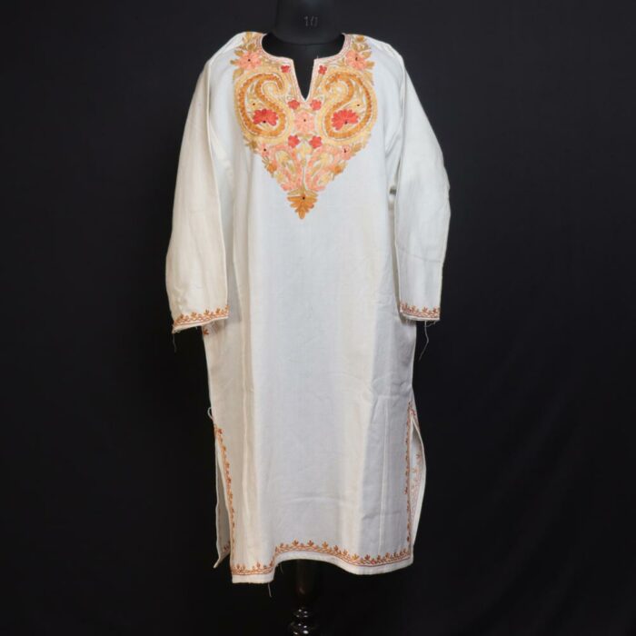 Snow Queen Elegance: White Kashmiri Pheran with Aari Embroidery