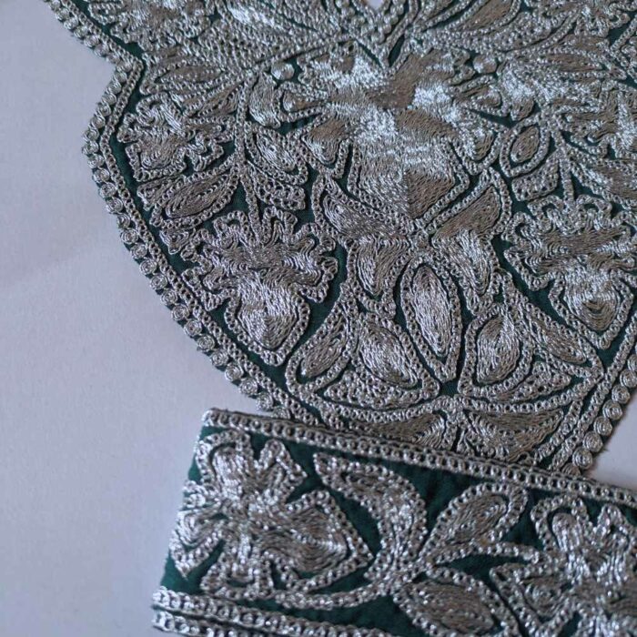 Green Shalimar Tilla Patch With Border 3.5m - Image 2