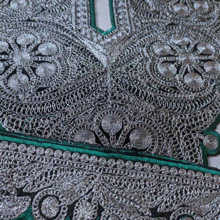 Silver Amara Green Outline Tilla Patch With Border 3m - Image 2