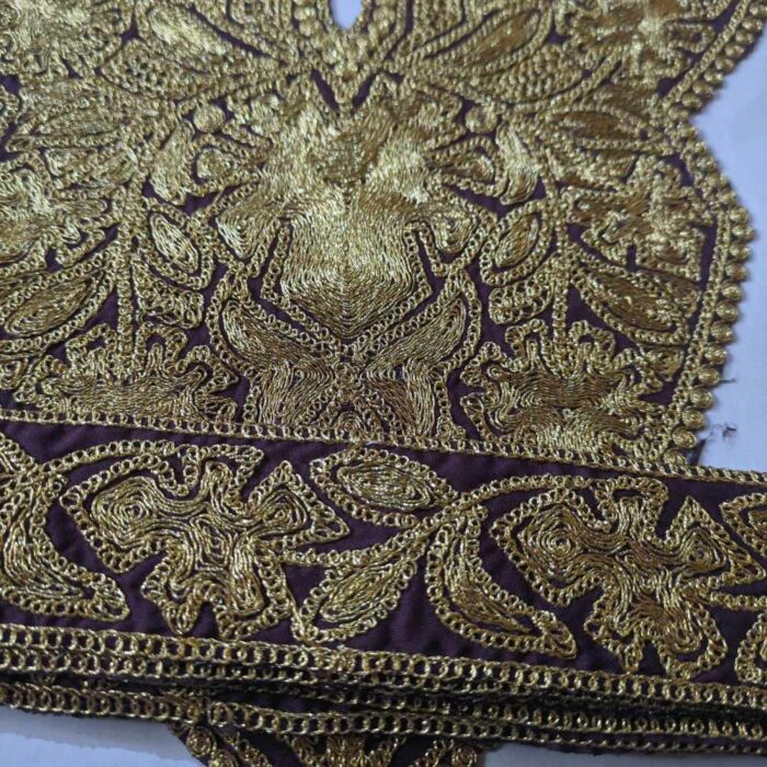 Wine Shalimar Tilla Patch With Border 3.5m - Image 2