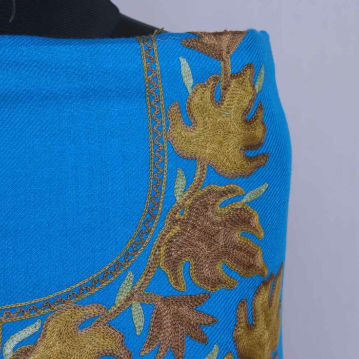 Blue Zard Mehnaz Chinari All Over Cashmilon 2PC Kashmiri Woolen Unstitched Salwar Suit - Image 3