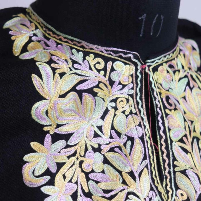 Nousheen Black Kashmiri Girls Short Pheran With Aari Embroidery (L40) - Image 3