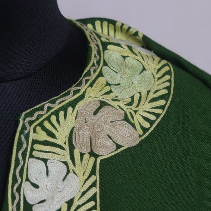 Green Nora Pheran With Aari Work - Image 3