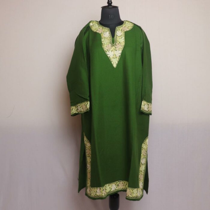 Green Nora Pheran With Aari Work
