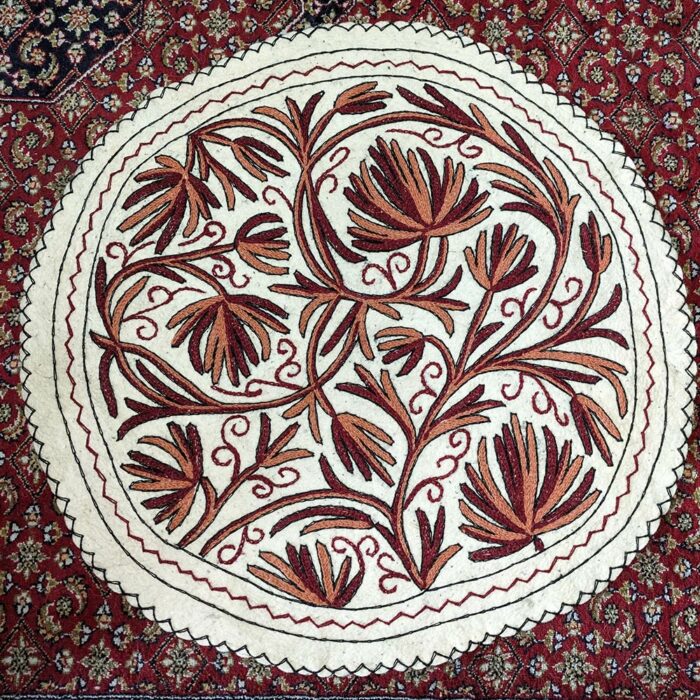 Harud Chinari 3ft Round Handmade Pure Wool Aari Embroidered Namda Rug