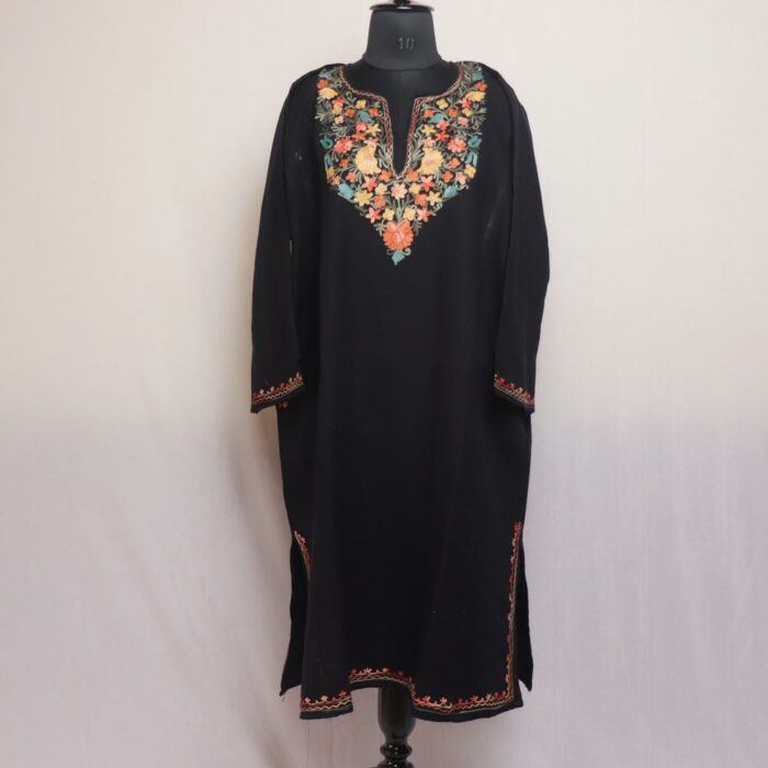 Midnight Blooms: Black Winter Kashmiri Pheran with Floral Aari Embroidery