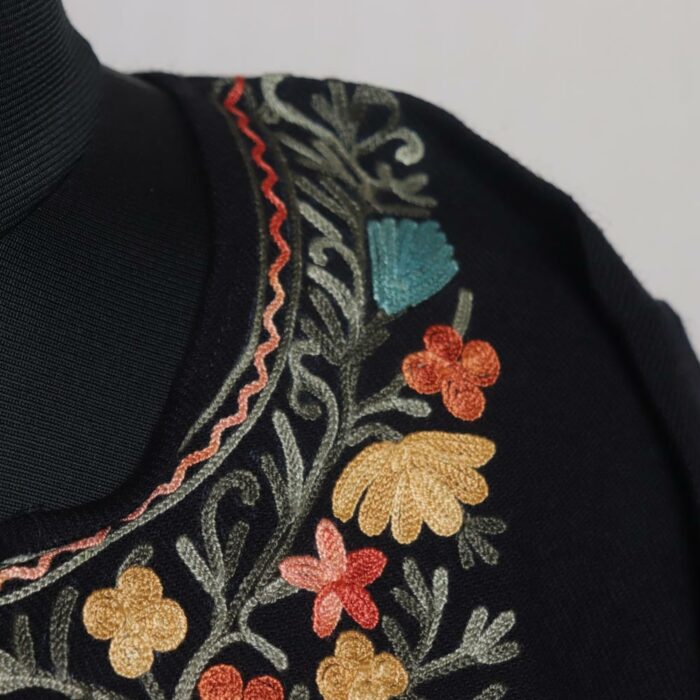 Midnight Blooms: Black Winter Kashmiri Pheran with Floral Aari Embroidery - Image 3