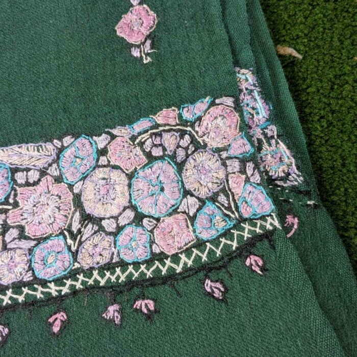 Green Posh Paper Mache Sozni Handwork Stole - Image 2