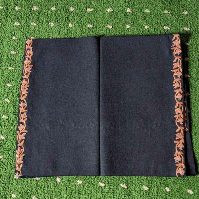 Black hand Ari Woolen Muffler - Image 3