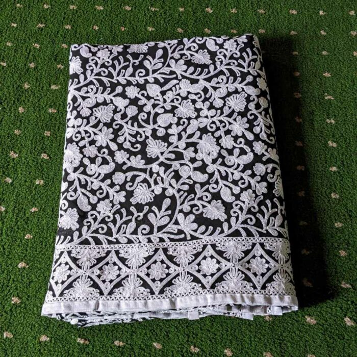 Black and White Georgette Kashmiri Saree With Aari Embroidery - Image 2