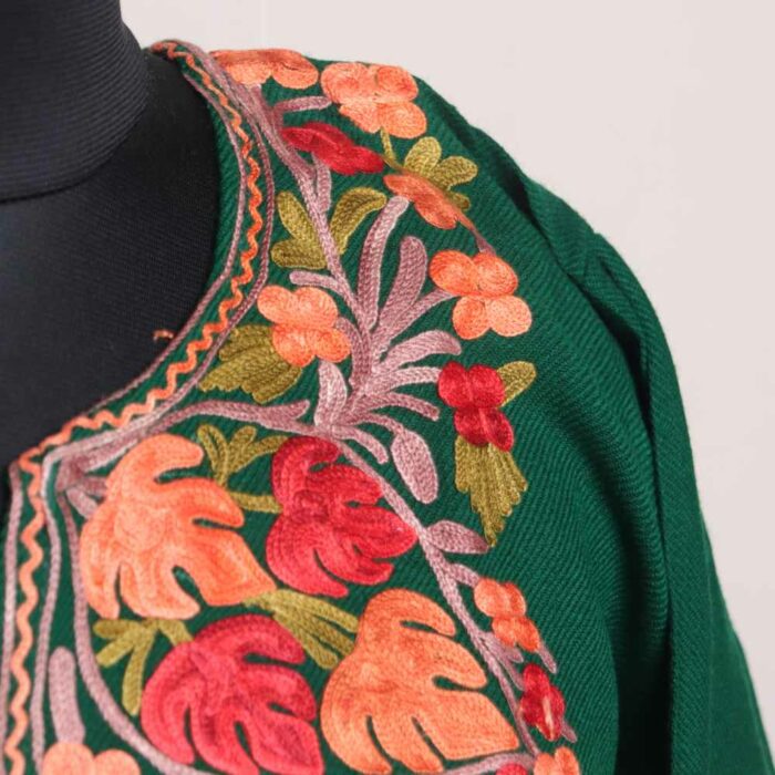 Green Aftaabi Wasiya Chinar Badaami Winter Kurta with Ari Embroidery - Image 2
