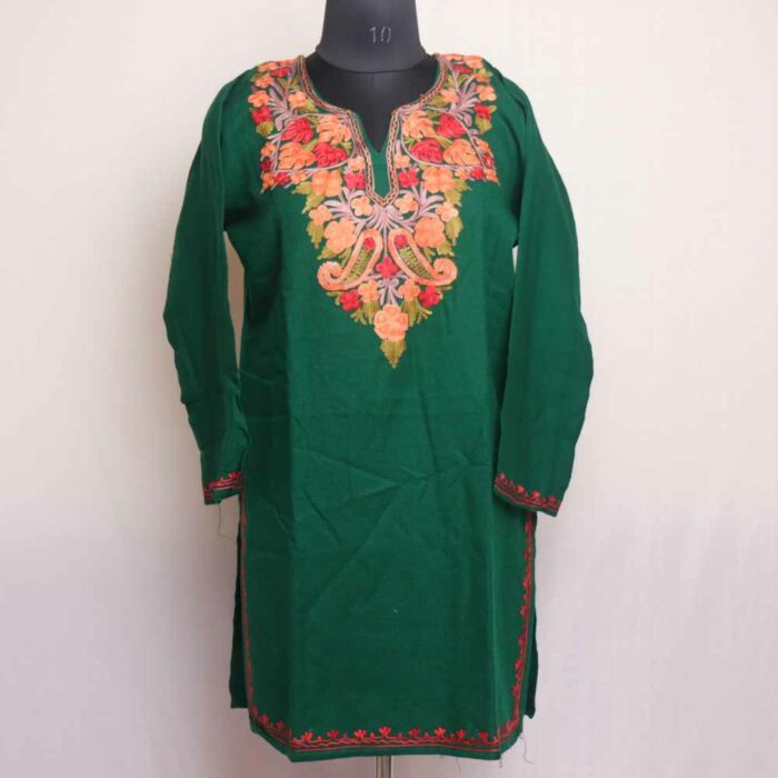 Green Aftaabi Wasiya Chinar Badaami Winter Kurta with Ari Embroidery