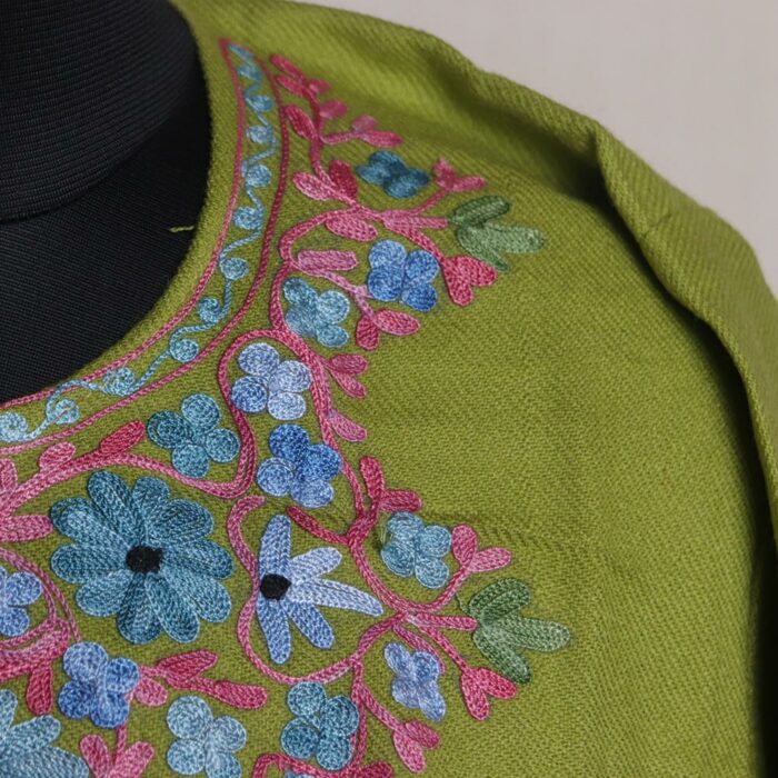 Green Qamar Kashmiri Pheran With Aari Work - Image 3