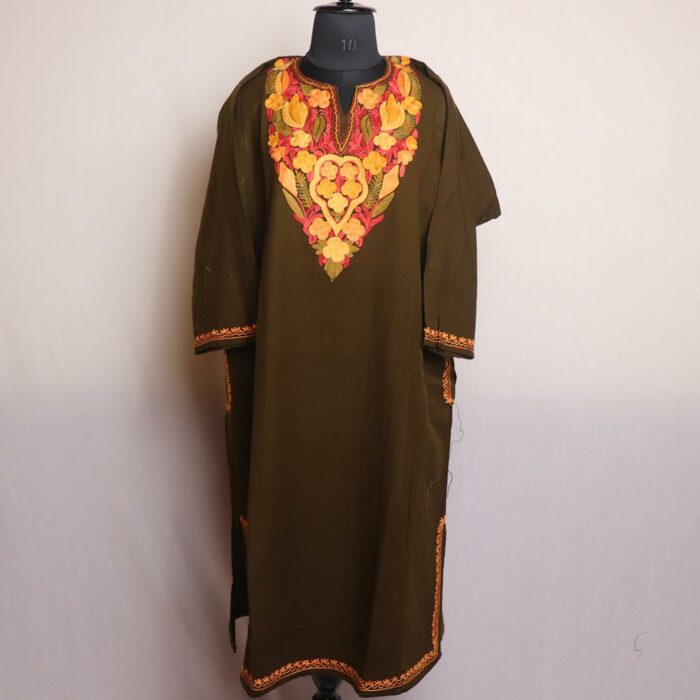 Benazir Mehndi Green Mahim Pheran With Aari Work