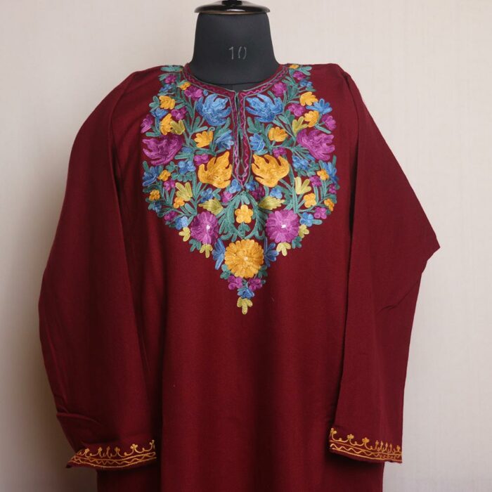 Maroon Kashmiri Pheran with Aari Embroidery: Traditional Opulence - Image 2