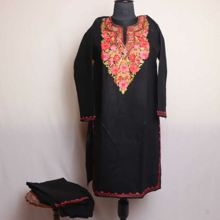 Mumtaz Posh Black Kashmiri Winter Co-ord Set