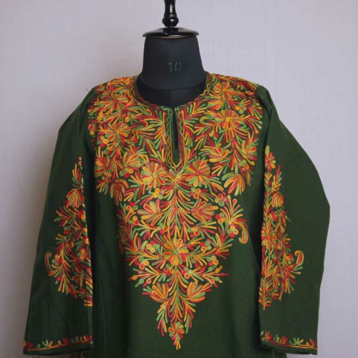 Green Izbandh Kashmir Pheran With Front Back Embroidery - Image 2