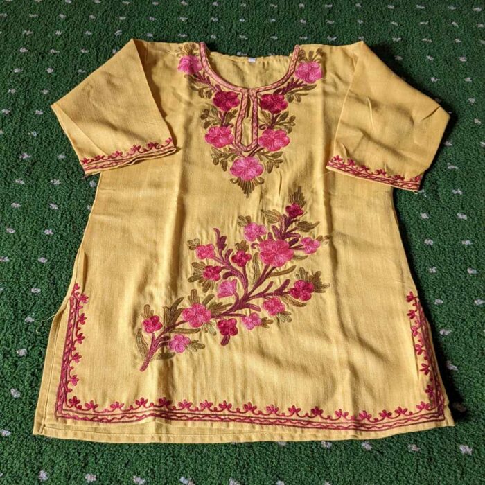 Mouji yellow Kashmiri Aari Work Kids Summer Kurta With Trousers (3-4) - Image 2