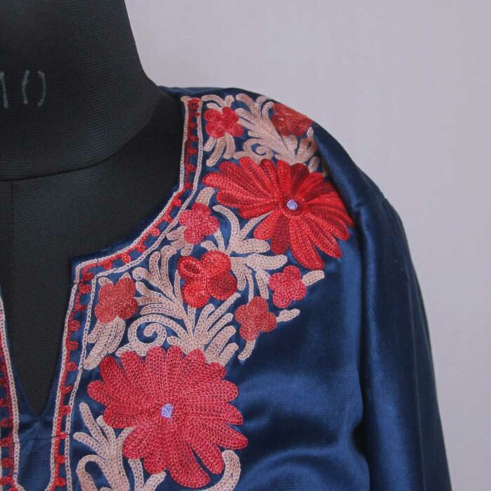 Blur Naar Bilawal Velvet Kashmiri Kurti with ari Embroidery - Image 3