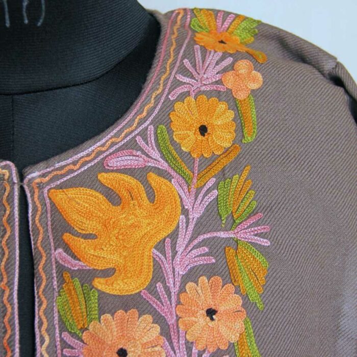Irshaad Beige Chinari Pheran With Aari Embroidery - Image 3