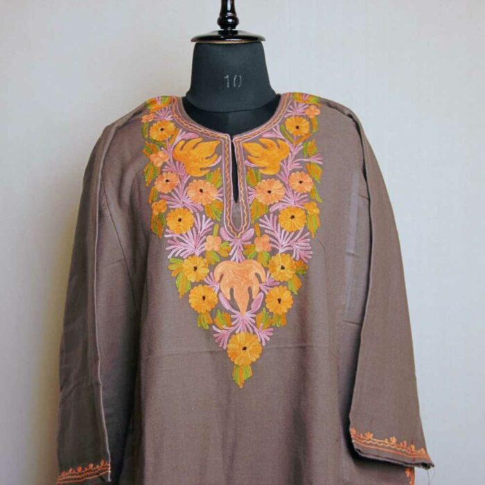 Irshaad Beige Chinari Pheran With Aari Embroidery - Image 2