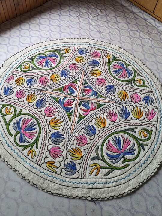 Nayab Kashmiri Tapestry Rug - 4.5 feet, Pure Wool, Handmade