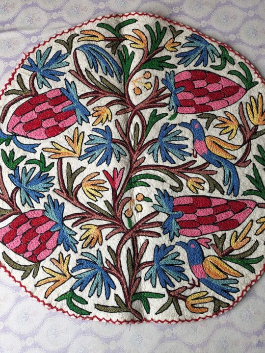Pari Mahal Namda Handmade Wool Rug 3Ft Round Double Work