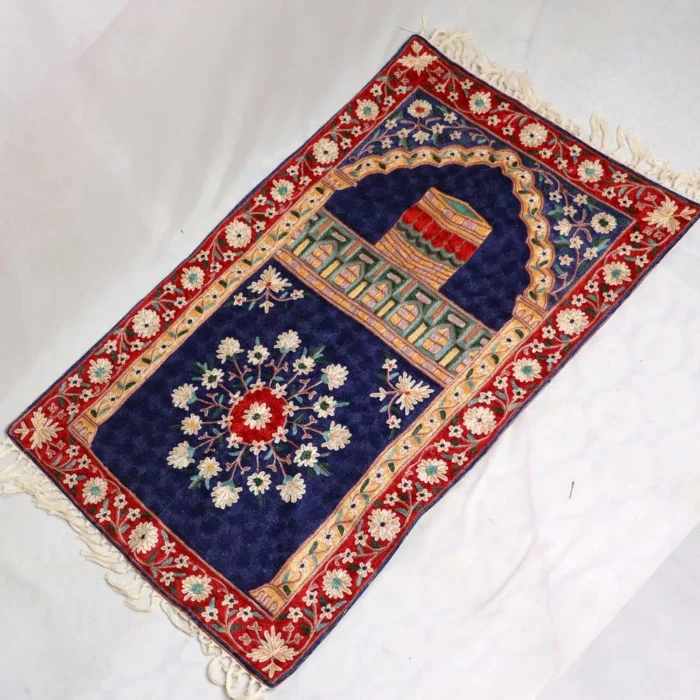 Kashmiri Chain Stitch Best Quality Janamaz Prayer Mat
