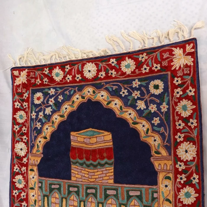 Kashmiri Chain Stitch Best Quality Janamaz Prayer Mat - Image 2