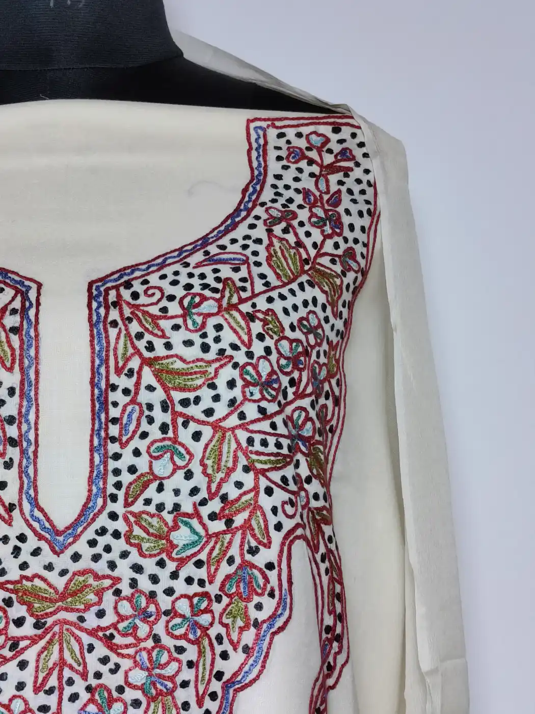 White Kashmiri Aari Handwork Cotton Suit with Dupatta - Image 3