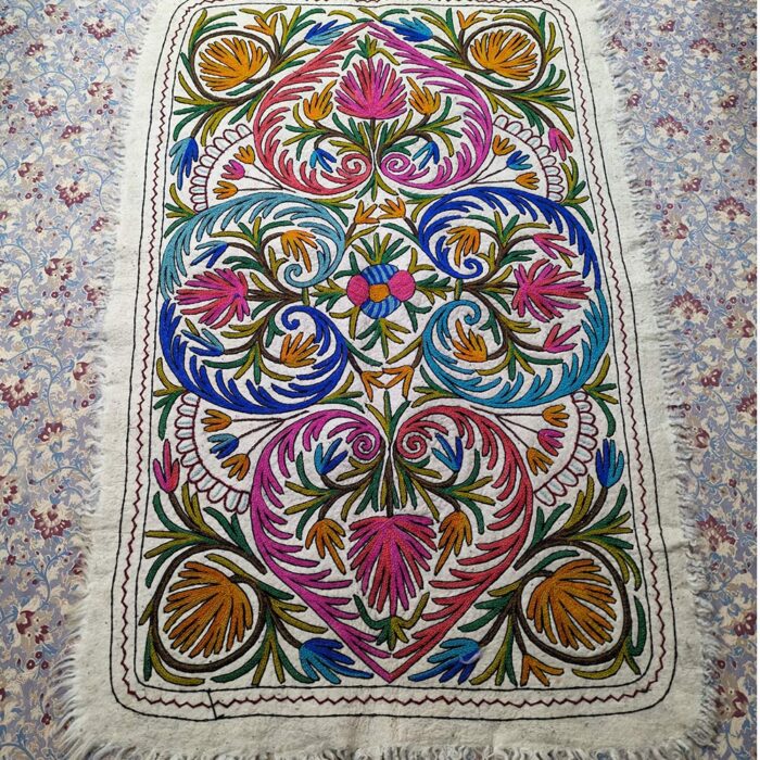 Shalimar Namda 6×4Ft Pure Wool Handmade Aari Embroidered