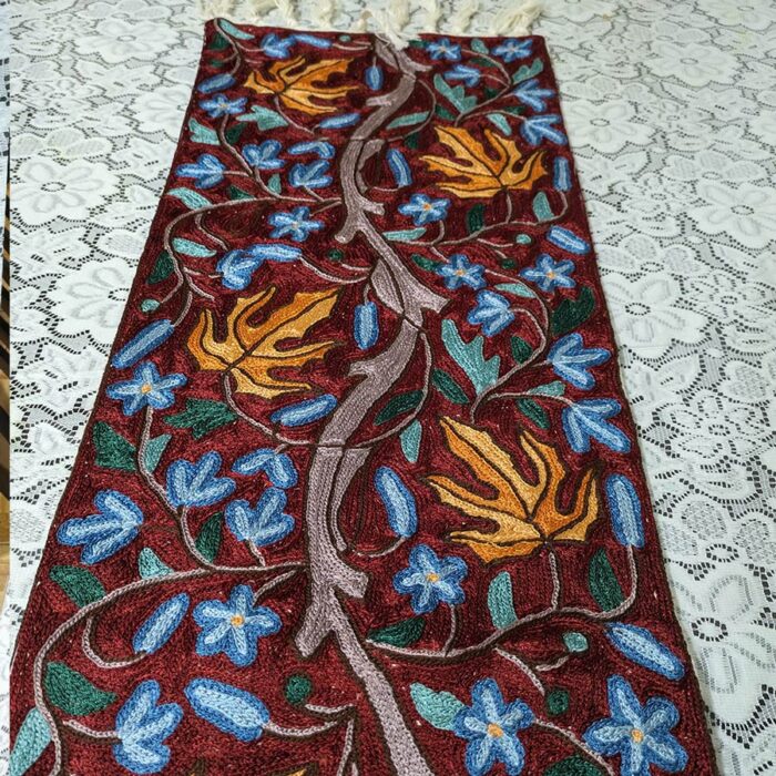 DarankShah Chainstitch Silk Handmade Runner 4×1ft - Image 2