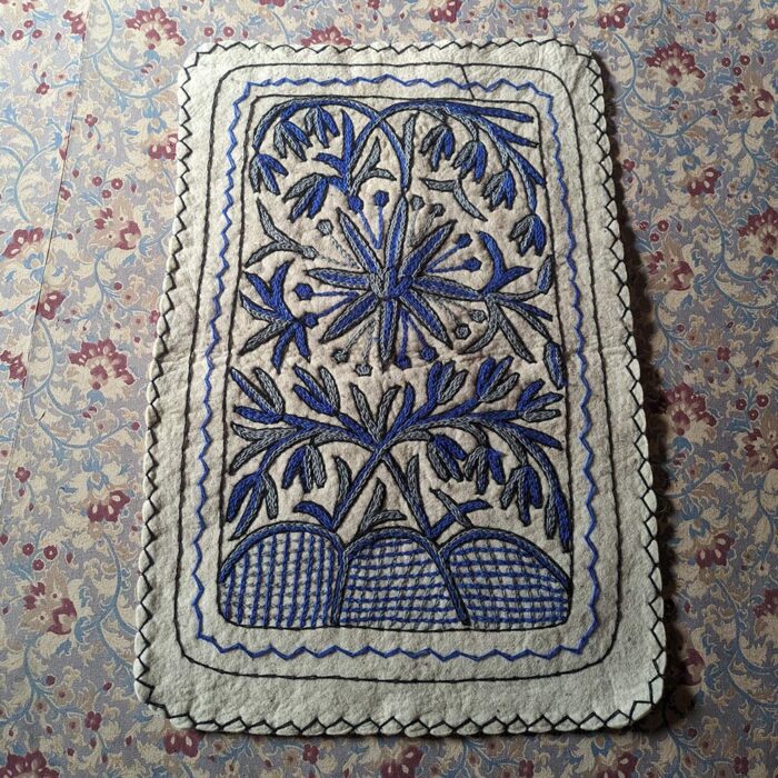 Aabi Namda Handmade Aari Embroidered Wool Rug 3x2