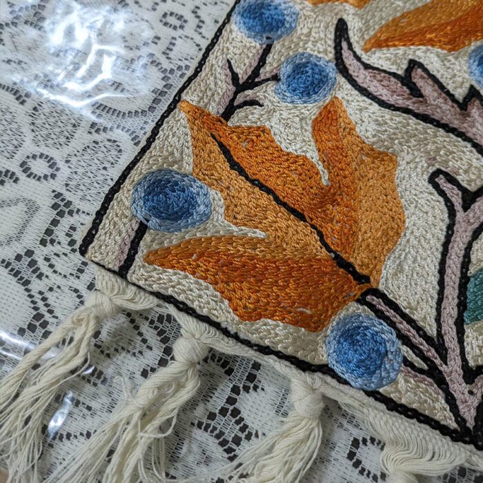 Beige Golden Chainstitch Silk Handmade Runner 4×1ft - Image 3
