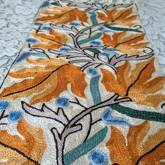 Beige Golden Chainstitch Silk Handmade Runner 4×1ft - Image 2