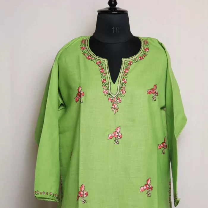 Green Summer Cotton Kurta with Kashmiri Sozni Handwork - Image 2