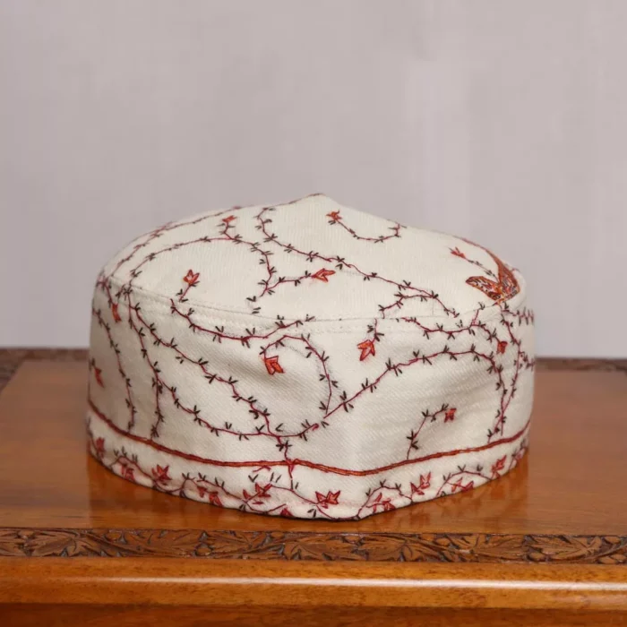 Pearl White Sozni  Toosha Cap | Aftabi Border