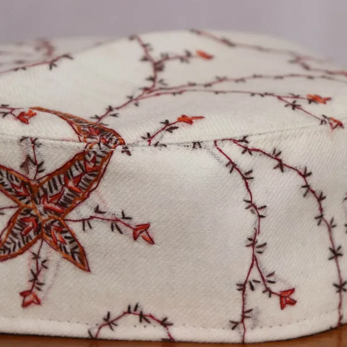 Zoon White Toosha Hand Embroidered Sozni Cap - Image 2