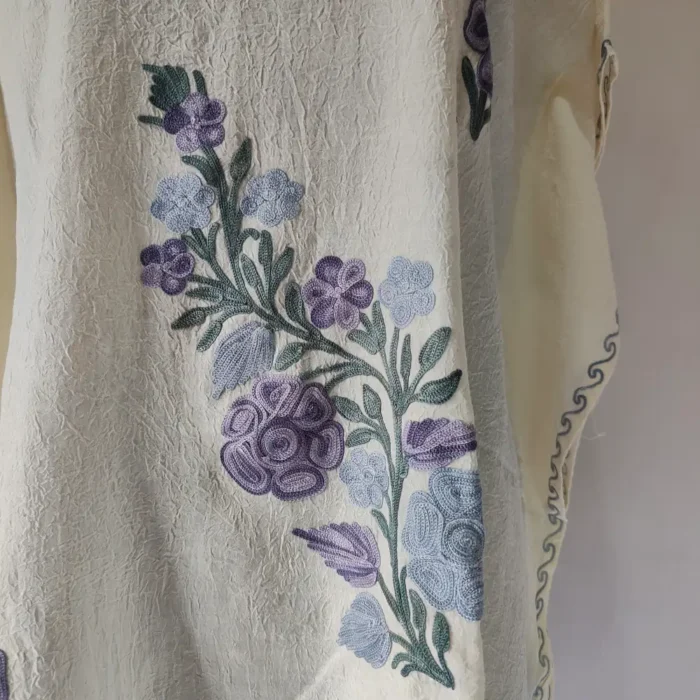 White Daman Girls Crush Cotton Short Kaftan for Summer With Kashmiri Embroidery - Image 2