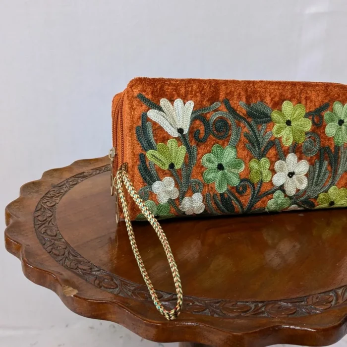 Izband Aari Embroidery Zip Wallet - Image 2