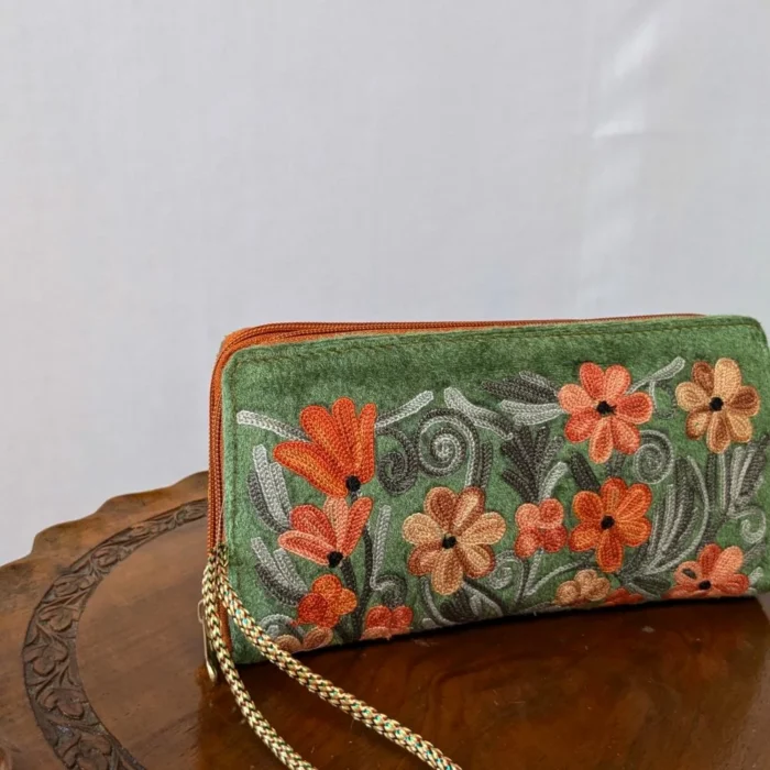Green Izband Aari Embroidery Zip Wallet - Image 2