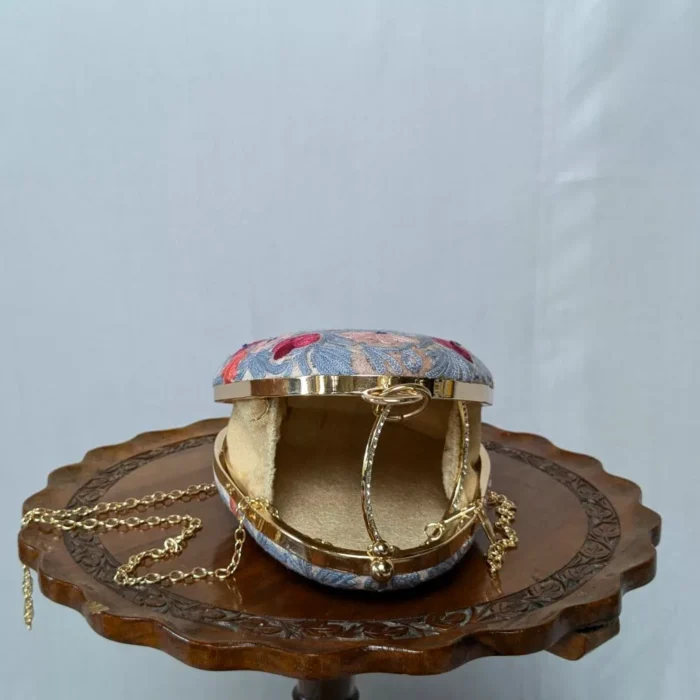 Aari Embroidered Bisma Oval Bag With Long Chain - Image 3