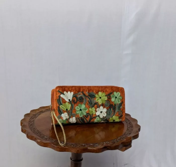 Izband Aari Embroidery Zip Wallet