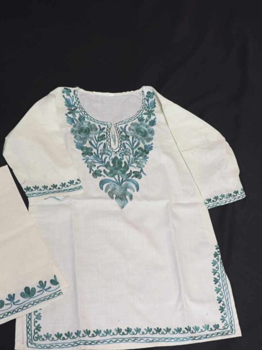 White Mehr Kashmiri Kids Girls Kurta With Trousers with Green Aari Embroidery (3-4Y)
