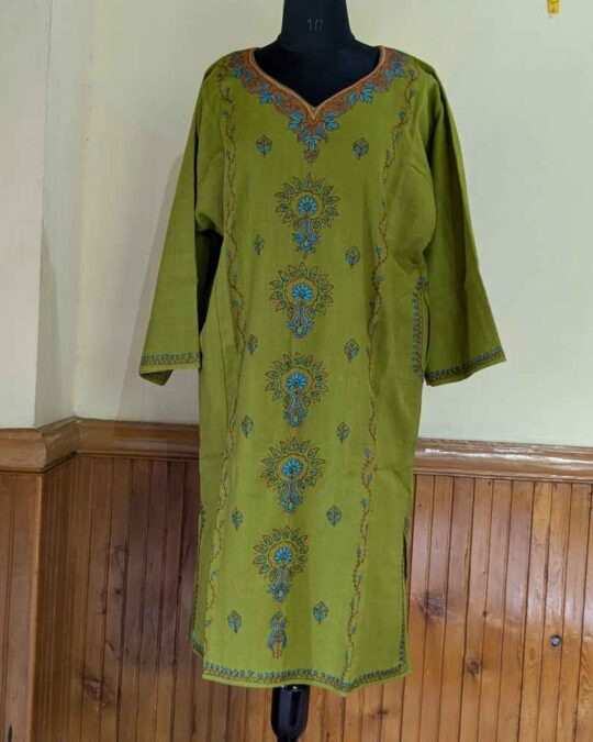 Green Meesha Raffal Kashmiri Pheran with Heavy Front Hand Sozni Embroidery (44,45)